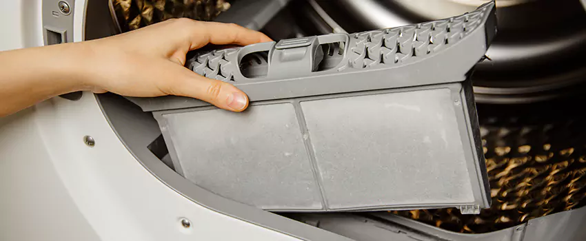 Signs Of A Clogged Dryer Lint Trap in Fullerton, California